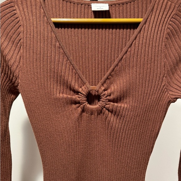 Abercrombie & Fitch Ribbed O Ring Long Sleeve Slit Sweater Midi Dress - small - Picture 6 of 8